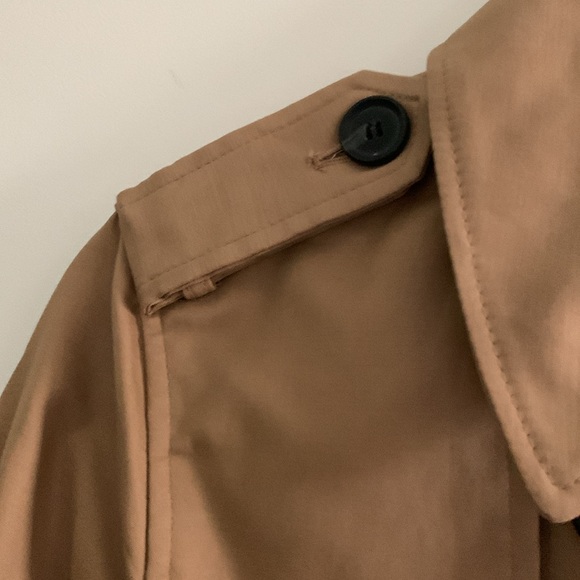 Liz Claiborne Tan Double-Breasted Short Trench Coat - Picture 3 of 7